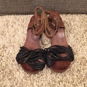 Seychelles women’s leather wedges